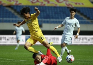 狂热球迷支持下美因茨联赛摆脱保级魔咒的简单介绍